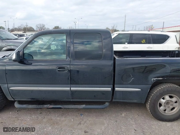 2000 GMC New Sierra 1500 SLE with VIN 2GTEC19T7Y1184109, listed as a IAAI auction lot 41539834 with NaN miles. Bid and sale history available at carsss.com. Image 14.