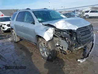 2015 GMC Acadia SLT with VIN 1GKKVRKD6FJ354613, listed as a IAAI auction lot 41686699 with 145,899 mi miles. Bid and sale history available at carsss.com. Image 1.