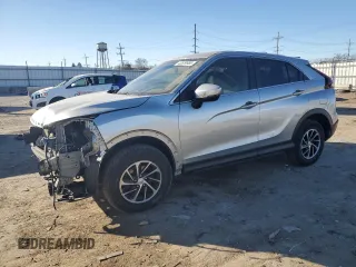 2023 Mitsubishi Eclipse Cross ES z VIN JA4ATUAA5PZ031058, wystawiony jako Copart lot #42529955 z przebiegiem 26 952 mil mil oraz Szkoda całkowita • Salvage title. Historia ofert i sprzedaży dostępna na DreamBid. Obrazek 1.