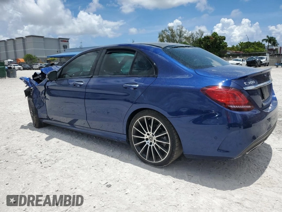2020 Mercedes-Benz C 300 with VIN 55SWF8DB2LU324185, listed as a Copart auction lot 62493305 with 33,259 mi miles and Clean title. Bid and sale history available at DreamBid. Image 2.
