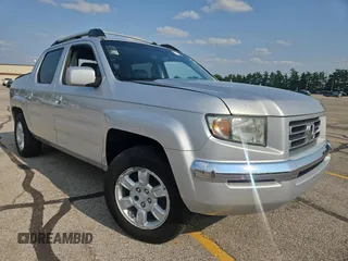 2006 Honda Ridgeline RTL z VIN 2HJYK165X6H504917, wystawiony jako Copart lot #60752065 z przebiegiem 239 037 mil mil oraz Czysty tytuł • Clean title. Historia ofert i sprzedaży dostępna na DreamBid. Obrazek 1.