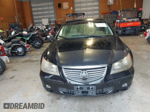 2005 Acura RL with VIN JH4KB16525C014577, listed as a IAAI auction lot 42191120 with 188,720 mi miles and . Bid and sale history available at DreamBid. Image 13.