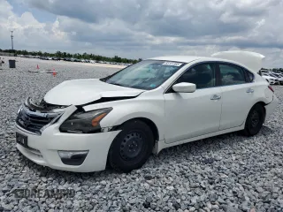 2015 Nissan Altima 2.5 with VIN 1N4AL3AP3FN372202, listed as a Copart auction lot 65141365 with 140,656 mi miles and Salvage title. Bid and sale history available at DreamBid. Image 1.