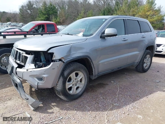 2014 Jeep Grand Cherokee Laredo with VIN 1C4RJFAG7EC243121, listed as a IAAI auction lot 41925695 with 147,999 mi miles. Bid and sale history available at carsss.com. Image 2.