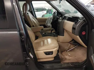 2005 Land Rover LR3 SE with VIN SALAE25485A327950, listed as a IAAI auction lot 41019961 with 236,524 mi miles. Bid and sale history available at carsss.com. Image 5.
