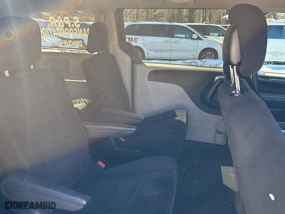 2015 Dodge Grand Caravan SXT Plus with VIN 2C4RDGCG6FR541095, listed as a Copart auction lot 48913695 with 193,306 mi miles and Clean Title. Bid and sale history available at carsss.com. Image 6.