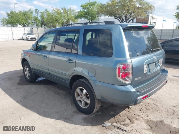 2008 Honda Pilot EX-L with VIN 5FNYF18728B021440, listed as a IAAI auction lot 41804713 with 135,786 mi miles. Bid and sale history available at carsss.com. Image 3.