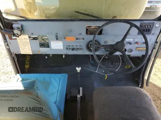 1975 Jeep CJ z VIN DJ5D6103875, wystawiony jako Copart lot #87529415 z przebiegiem 98 767 mil mil oraz Czysty tytuł • Clean title. Historia ofert i sprzedaży dostępna na DreamBid. Obrazek 8.