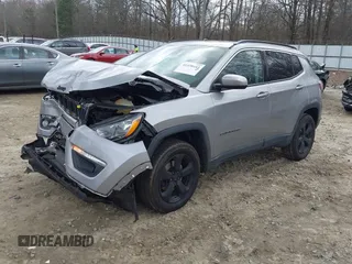 2017 Jeep Compass Latitude with VIN 3C4NJDBB2HT624891, listed as a IAAI auction lot 41538443 with 95,750 mi miles. Bid and sale history available at carsss.com. Image 17.