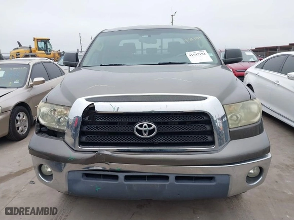 2007 Toyota Tundra SR5 with VIN 5TBRV54107S472417, listed as a IAAI auction lot 41547182 with 189,640 mi miles. Bid and sale history available at carsss.com. Image 12.