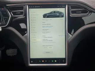 2014 Tesla Model S 60 with VIN 5YJSA1H10EFP60690, listed as a Copart auction lot 62515065 with 57,864 mi miles and Clean title. Bid and sale history available at DreamBid. Image 9.