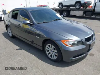 2007 BMW 3 Series 328i z VIN WBAVA33537PG52043, wystawiony jako IAAI lot #42506904 z przebiegiem 87 616 mil mil oraz . Historia ofert i sprzedaży dostępna na DreamBid. Obrazek 1.