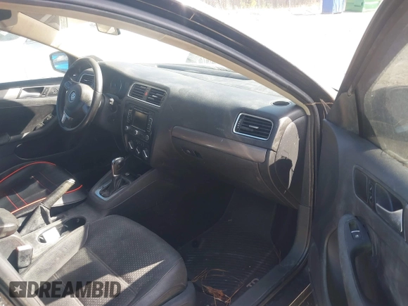 2013 Volkswagen Jetta TDI w/Premium/Nav with VIN 3VWLL7AJ8DM285616, listed as a IAAI auction lot 41597180 with 197,150 mi miles and . Bid and sale history available at DreamBid. Image 5.
