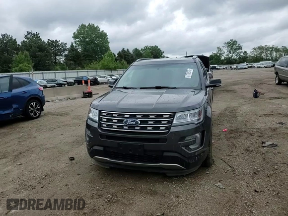 2017 Ford Explorer XLT with VIN 1FM5K7D8XHGB77436, listed as a Copart auction lot 57782975 with 41,704 mi miles and Salvage title. Bid and sale history available at DreamBid. Image 13.