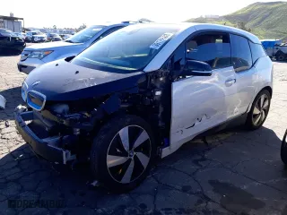 2015 BMW i3 with VIN WBY1Z4C58FV501401, listed as a Copart auction lot 39171583 with 41,220 mi miles. Bid and sale history available at carsss.com. Image 1.