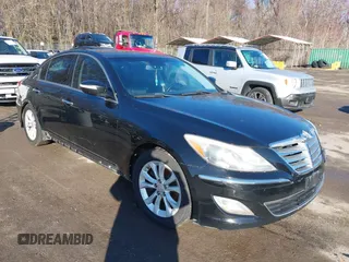 2012 Hyundai Genesis 3.8L with VIN KMHGC4DD6CU181267, listed as a IAAI auction lot 41881085 with 261,641 mi miles. Bid and sale history available at carsss.com. Image 1.
