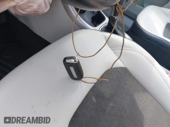 2018 Jeep Compass Latitude with VIN 3C4NJDBB4JT176031, listed as a IAAI auction lot 42125161 with 32,761 mi miles and . Bid and sale history available at DreamBid. Image 11.