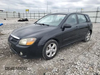2008 Kia Spectra z VIN KNAFE161085018138, wystawiony jako Copart lot #55525705 z przebiegiem 186 272 mil mil oraz Szkody całkowita. Historia ofert i sprzedaży dostępna na DreamBid. Obrazek 1.
