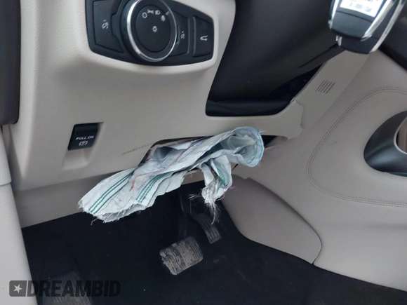 2019 Lincoln MKC Reserve with VIN 5LMCJ3D9XKUL17812, listed as a IAAI auction lot 41730211 with 56,716 mi miles and . Bid and sale history available at DreamBid. Image 12.