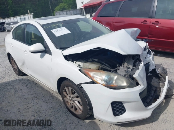 2013 Mazda 3 i Grand Touring z VIN JM1BL1W78D1816321, wystawiony jako IAAI lot #42225518 z przebiegiem 231 121 mil mil oraz . Historia ofert i sprzedaży dostępna na DreamBid. Obrazek 1.