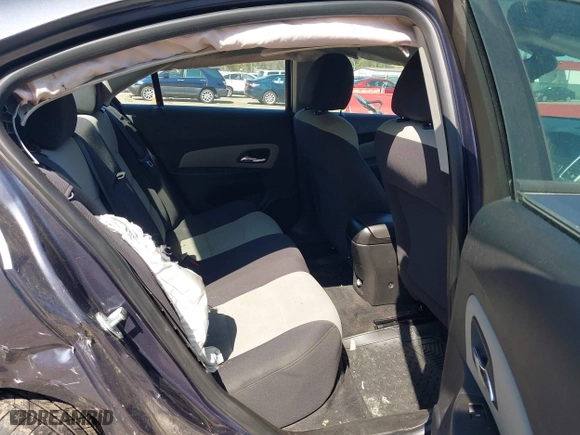 2013 Chevrolet Cruze LS with VIN 1G1PA5SH1D7314922, listed as a IAAI auction lot 42038088 with 121,811 mi miles. Bid and sale history available at carsss.com. Image 8.