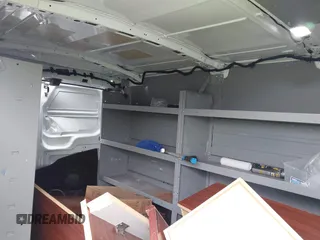2020 Ford Transit Cargo с VIN 1FTBR1Y86LKA35522, выставлен на аукционе IAAI как лот 42505804 с пробегом 50 745 миль миль и . История ставок и продаж доступна на DreamBid. Изображение 7.