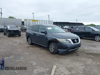 2014 Nissan Pathfinder Platinum with VIN 5N1AR2MM4EC706604, listed as a IAAI auction lot 42415106 with 152,838 mi miles and . Bid and sale history available at DreamBid. Image 1.