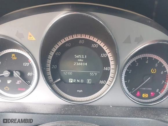 2011 Mercedes-Benz C-Class C 300 Sport with VIN WDDGF5EB1BR134640, listed as a IAAI auction lot 41035827 with 236,814 mi miles. Bid and sale history available at carsss.com. Image 7.