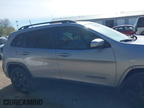 2018 Jeep Cherokee Limited z VIN 1C4PJMDB0JD597899, wystawiony jako IAAI lot #42126159 z przebiegiem 117 359 mil mil oraz . Historia ofert i sprzedaży dostępna na DreamBid. Obrazek 13.