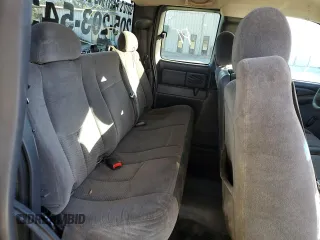 2006 Chevrolet Silverado 1500 Work Truck with VIN 1GCEC19X36Z240621, listed as a Copart auction lot 88913925 with 294,499 mi miles and Salvage Title. Bid and sale history available at carsss.com. Image 10.