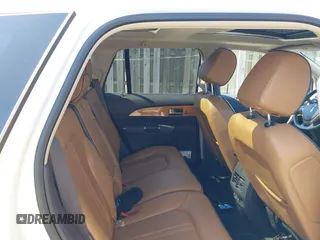 2013 Lincoln MKX with VIN 2LMDJ8JK7DBL13659, listed as a IAAI auction lot 41922667 with 113,858 mi miles. Bid and sale history available at carsss.com. Image 7.