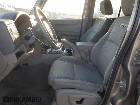 2006 Jeep Commander with VIN 1J8HG48K56C293759, listed as a Copart auction lot 86231064 with 173,203 mi miles and Salvage Title. Bid and sale history available at carsss.com. Image 7.