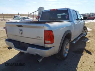 2010 Dodge 1500 SLT z VIN 1D7RV1CT3AS260229, wystawiony jako IAAI lot #41629225 z przebiegiem 104 429 mil mil oraz . Historia ofert i sprzedaży dostępna na DreamBid. Obrazek 4.