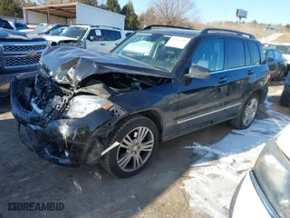 2015 Mercedes-Benz GLK-Class GLK 350 with VIN WDCGG8JB2FG438005, listed as a IAAI auction lot 41632090 with 60,389 mi miles. Bid and sale history available at carsss.com. Image 2.