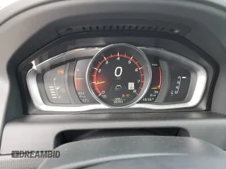 2017 Volvo XC60 R-Design with VIN YV449MRS7H2026756, listed as a Copart auction lot 53217014 with 86,201 mi miles and Salvage title. Bid and sale history available at DreamBid. Image 9.