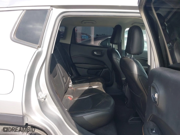2019 Jeep Compass Limited with VIN 3C4NJCCB9KT793631, listed as a IAAI auction lot 41933473 with 124,216 mi miles. Bid and sale history available at carsss.com. Image 8.