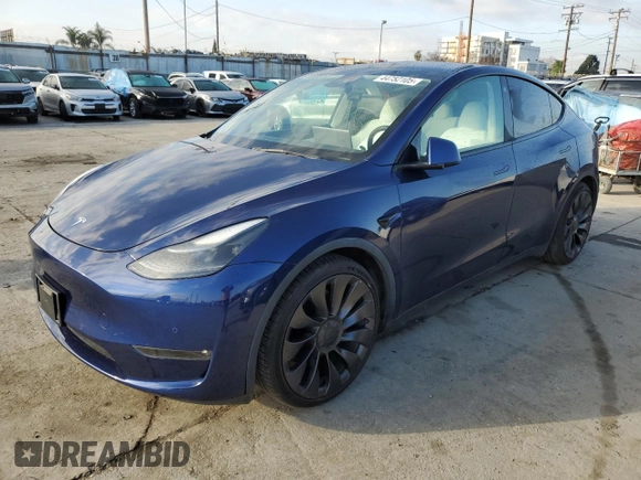 2021 Tesla Model Y Performance z VIN 5YJYGDEF8MF215815, wystawiony jako Copart lot #44752105 z przebiegiem 45 491 mil mil oraz Szkoda całkowita • Salvage title. Historia ofert i sprzedaży dostępna na DreamBid. Obrazek 1.