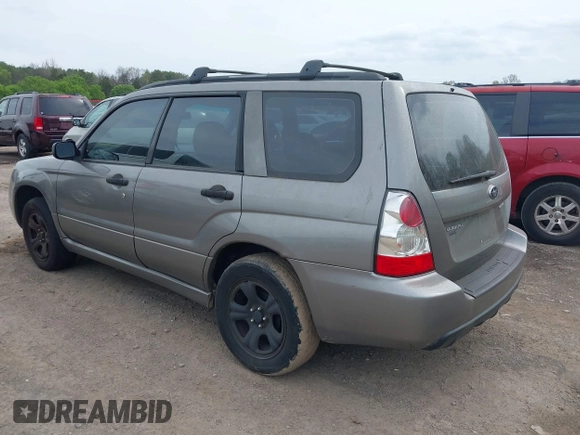 2006 Subaru Forester 2.5 X with VIN JF1SG63696H723272, listed as a IAAI auction lot 41908094 with 220,640 mi miles. Bid and sale history available at carsss.com. Image 3.