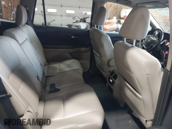 2016 Honda Pilot EX-L with VIN 5FNYF6H58GB045476, listed as a IAAI auction lot 42062966 with 102,290 mi miles. Bid and sale history available at carsss.com. Image 8.