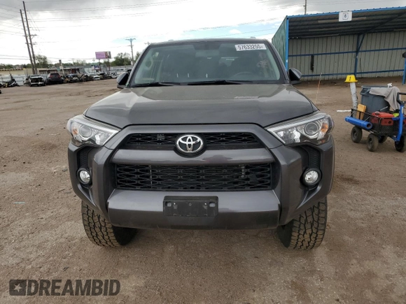 2018 Toyota 4Runner SR5 z VIN JTEBU5JR0J5542125, wystawiony jako Copart lot #57633255 z przebiegiem 45 474 mil mil oraz Szkoda całkowita • Salvage title. Historia ofert i sprzedaży dostępna na DreamBid. Obrazek 5.