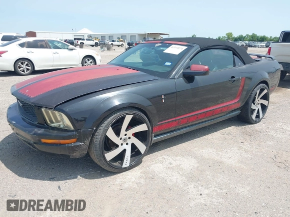 2005 Ford Mustang Deluxe z VIN 1ZVFT84N055190900, wystawiony jako IAAI lot #42373274 z przebiegiem 174 840 mil mil oraz . Historia ofert i sprzedaży dostępna na DreamBid. Obrazek 2.