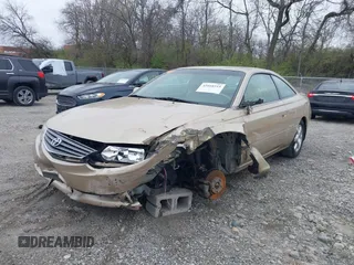 2002 Toyota Solara SE with VIN 2T1CF28P82C595679, listed as a IAAI auction lot 42010315 with 103,986 mi miles. Bid and sale history available at carsss.com. Image 2.