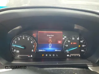 2022 Ford Explorer XLT z VIN 1FMSK8DH0NGB21901, wystawiony jako Copart lot #57749845 z przebiegiem 21 666 mil mil oraz Szkoda całkowita • Salvage title. Historia ofert i sprzedaży dostępna na DreamBid. Obrazek 9.