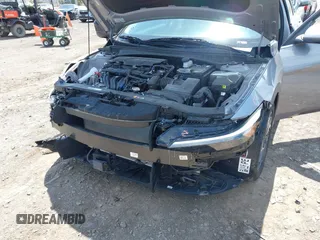 2024 Hyundai Elantra SEL z VIN KMHLS4DG3RU836490, wystawiony jako IAAI lot #42309437 z przebiegiem 7 679 mil mil oraz . Historia ofert i sprzedaży dostępna na DreamBid. Obrazek 6.