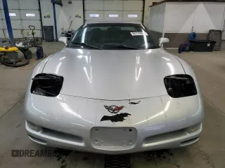 1997 Chevrolet Corvette with VIN 1G1YY22G0V5108641, listed as a Copart auction lot 80776054 with 179,471 mi miles and Salvage Title. Bid and sale history available at carsss.com. Image 5.