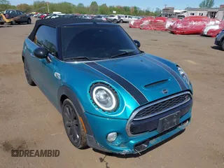 2019 MINI Convertible Cooper S с VIN WMWWG9C54K3E41195, выставлен на аукционе IAAI как лот 42149191 с пробегом 80 033 миль миль и . История ставок и продаж доступна на DreamBid. Изображение 6.