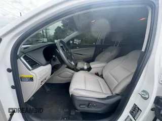 2018 Hyundai Tucson SEL Plus z VIN KM8J33A40JU676727, wystawiony jako Copart lot #59302255 z przebiegiem 128 559 mil mil oraz Czysty tytuł • Clean title. Historia ofert i sprzedaży dostępna na DreamBid. Obrazek 5.