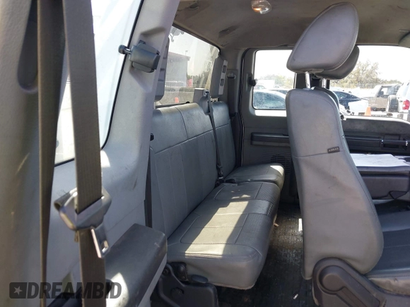 2015 Ford F-250 XL z VIN 1FD7X2A66FEC39519, wystawiony jako IAAI lot #41853743 z przebiegiem 232 244 mil mil oraz . Historia ofert i sprzedaży dostępna na DreamBid. Obrazek 8.