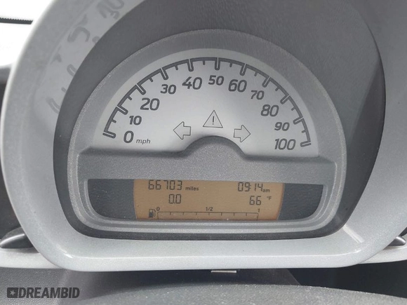 2008 Smart fortwo Passion with VIN WMEEK31X28K158970, listed as a IAAI auction lot 42073256 with 66,703 mi miles. Bid and sale history available at carsss.com. Image 7.