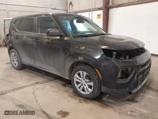 2022 Kia Soul LX with VIN KNDJ23AU5N7804505, listed as a IAAI auction lot 41354390 with 44,001 mi miles. Bid and sale history available at carsss.com. Image 1.
